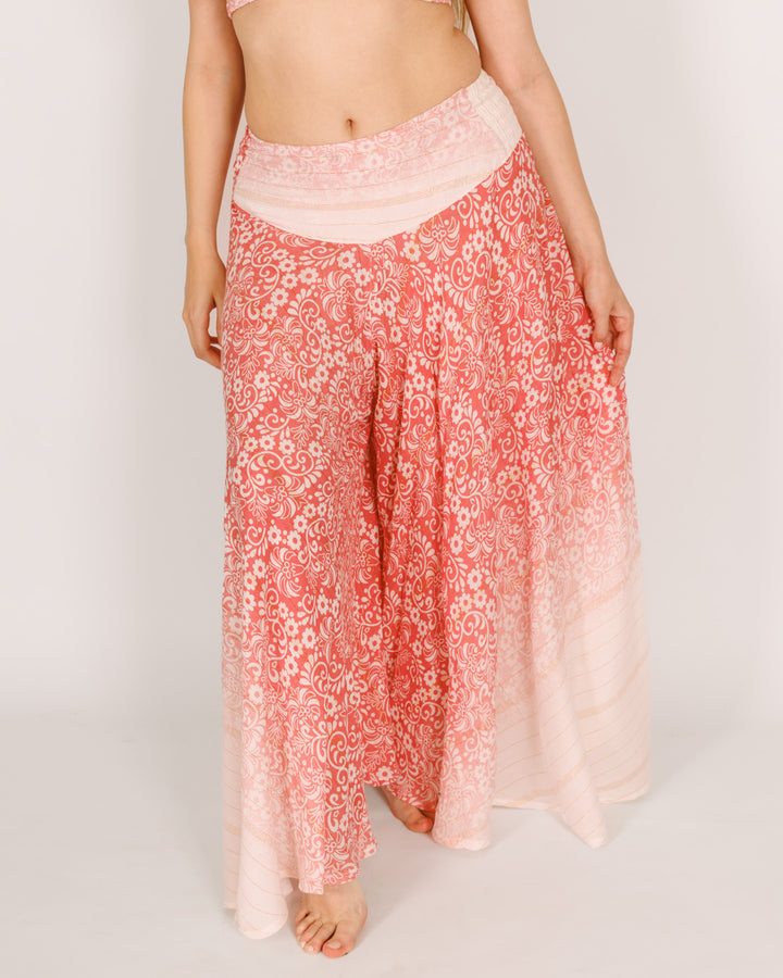 סט: טופ משולשים + מכנס מטריה, לבן פרחים ורודים