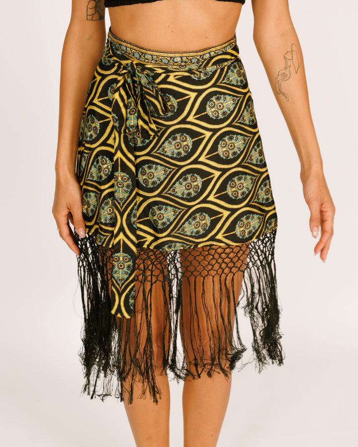 סט: טופ שחור + חצאית קשירה מיני קורי עכביש