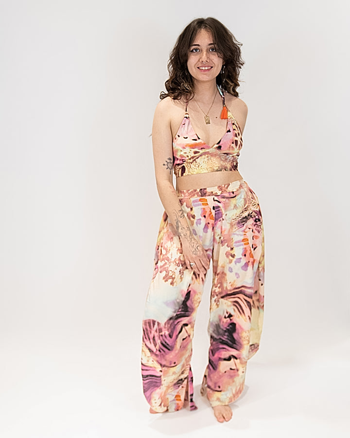 סט: טופ דו צדדי + מכנס שסעים צדדים, משי ורוד פרפרים