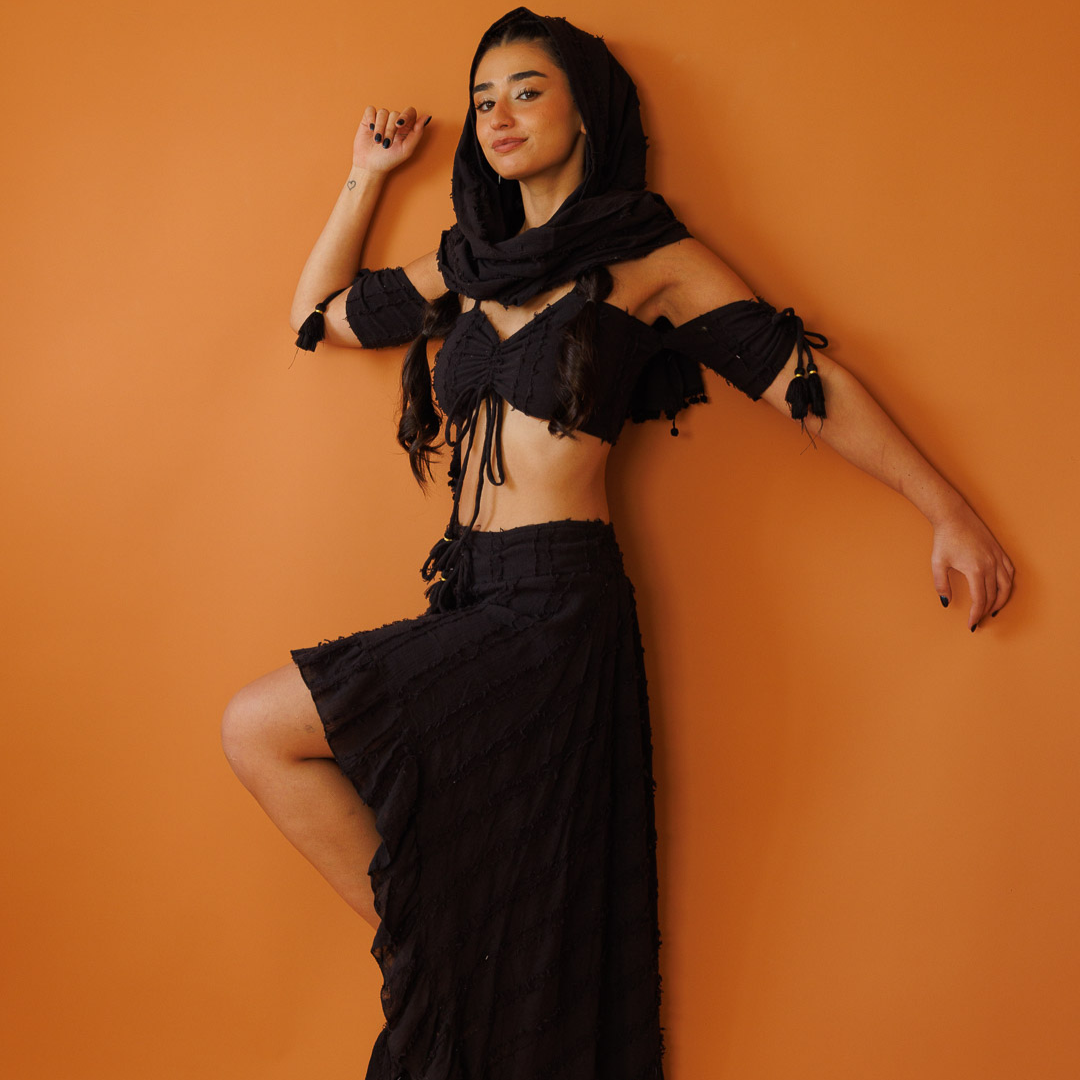 אלעדן - סט חצאית וטופ שחור פרחוני לארוע ולערב