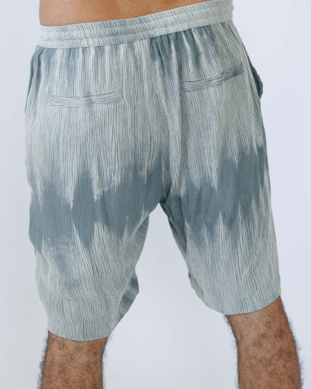 סט: מכופתרת קצרה עם כיס + מכנס קצר בצביעה משופשפת אפור לגבר