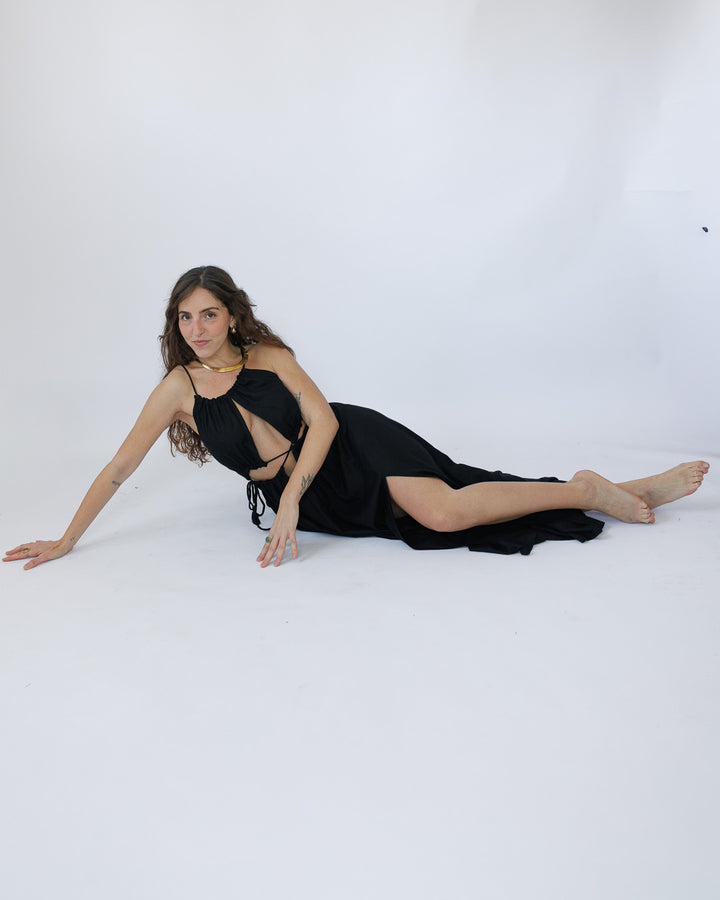 שמלת מקסי חורים שחורה