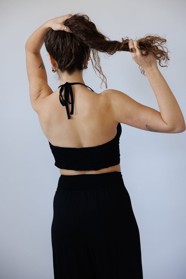 סט ויסקוז לייקרה: טופ ומכנס שסעים קדמיים שחור