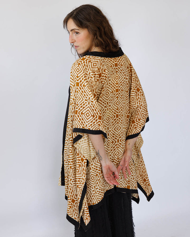 קימונו ויסקוז קצר, שרוול ארוך בהדפס מעונים כתום נטורל לאישה