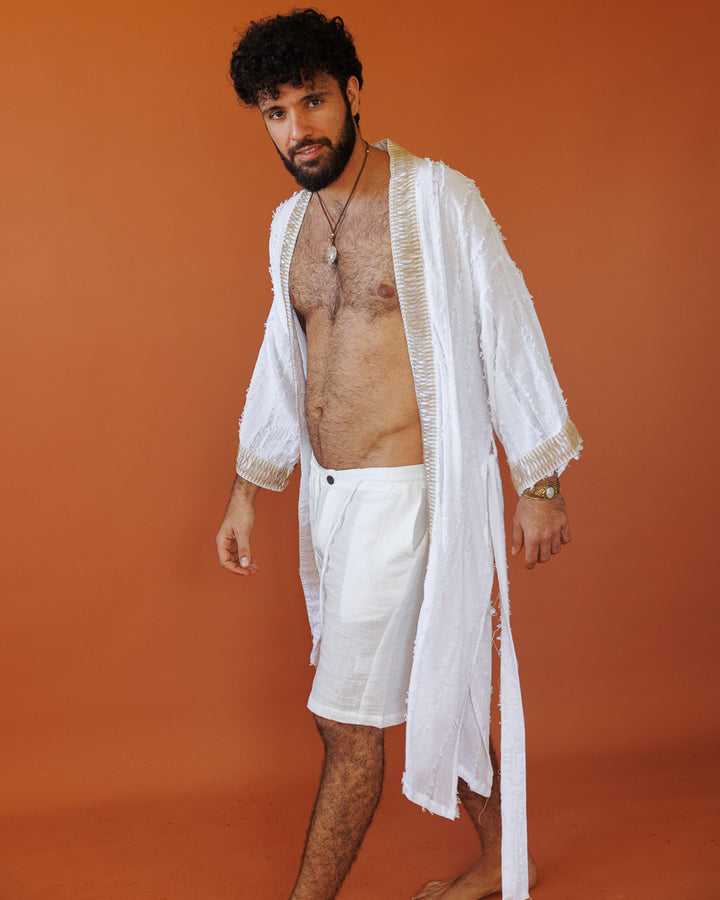 קימונו מקסי, כותנה לבנה פרנזים, שרוול ארוך, בעיטור קש לגבר