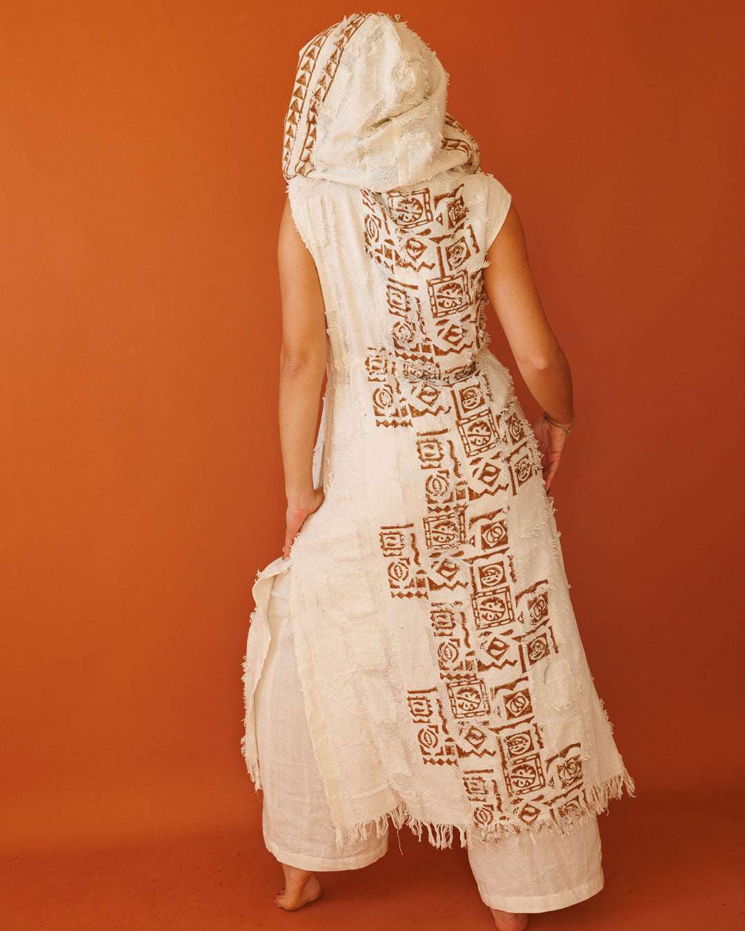 וסט/ קימונו כותנה, ללא שרוול, עם קפוצון, בהדפס חותמות עץ ידני לאישה