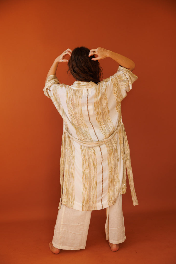 קימונו מקסי, שרוול ארוך, כותנה בצבעים מדברים ומעט ניצוץ לאישה