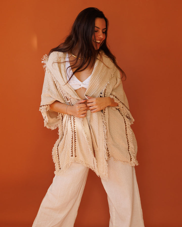 קימונו כותנת פיקה קצר נטורל, חיתוכי סולם, בהדפס בלוק־פרינט ידני (חותמות עץ) לאישה