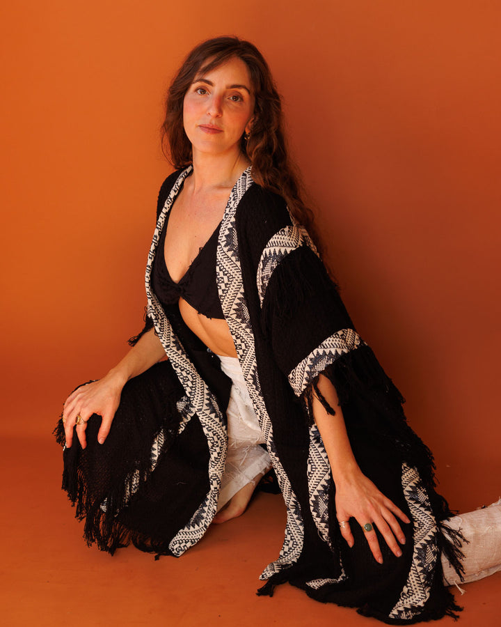 ז'קט פיקה, קימונו חורפי, שבטי בצבע שחור לאישה- בורדר שחור מנצנץ