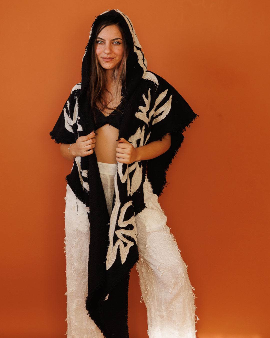 צעיף פיקה שחור מחמם, 2 שכבות, עם קפוצון בעיטור פסטיבלי מיוחד לאישה