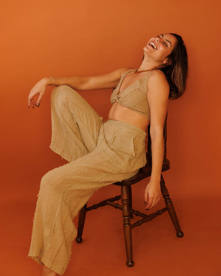 סט: טופ קשר מלפנים, כותנת פרנזים חאקי + מכנס ארוך, כותנת פרנזים חאקי