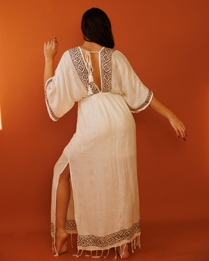 שמלת מקסי לבנה חותמת