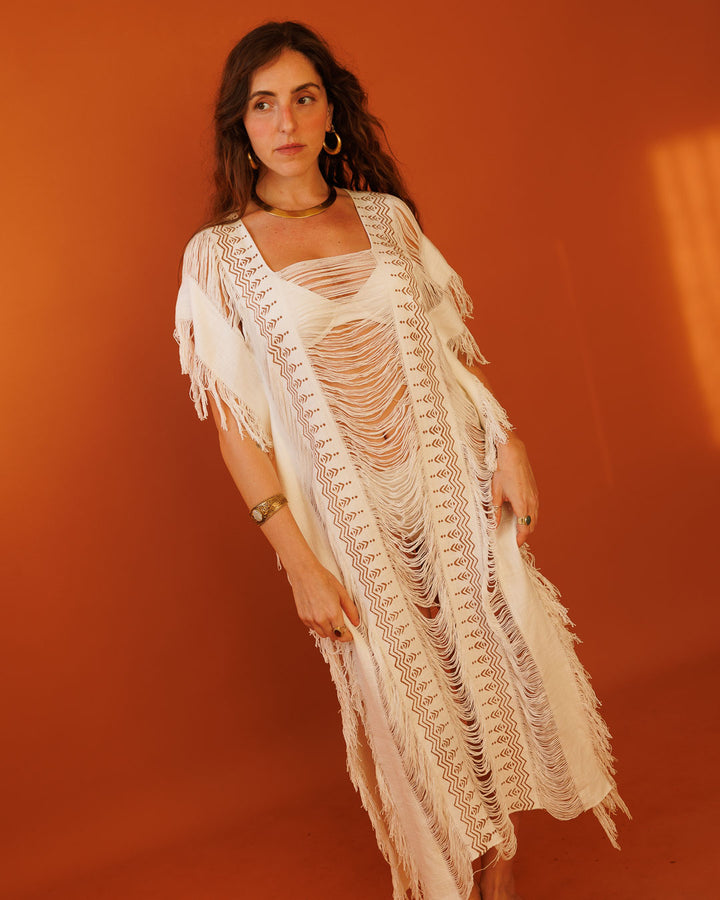 שמלת טולום - מקסי לבנה פרומה