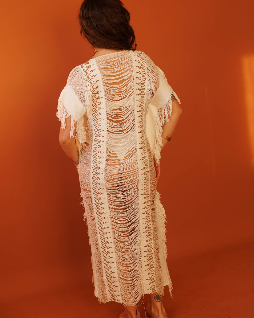 שמלת טולום - מקסי לבנה פרומה