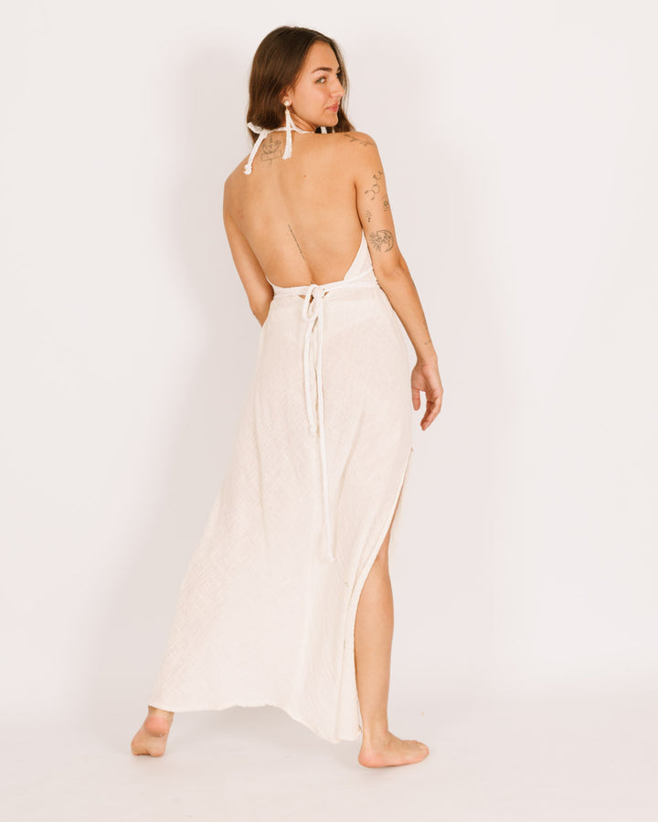 שמלת מקסי לבנה צמות, ללא שרוול