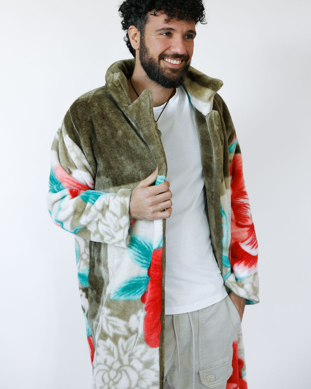 מעיל שמיכה פליז לגבר – מעיל ארוך רך ומחמם - ירוק פרחוני תכלת אדום