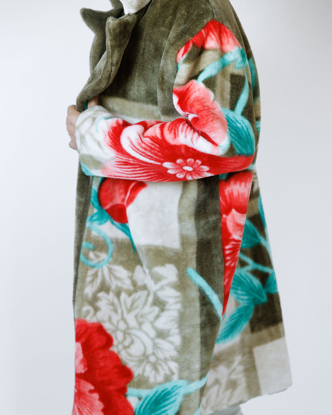 מעיל שמיכה פליז לגבר – מעיל ארוך רך ומחמם - ירוק פרחוני תכלת אדום