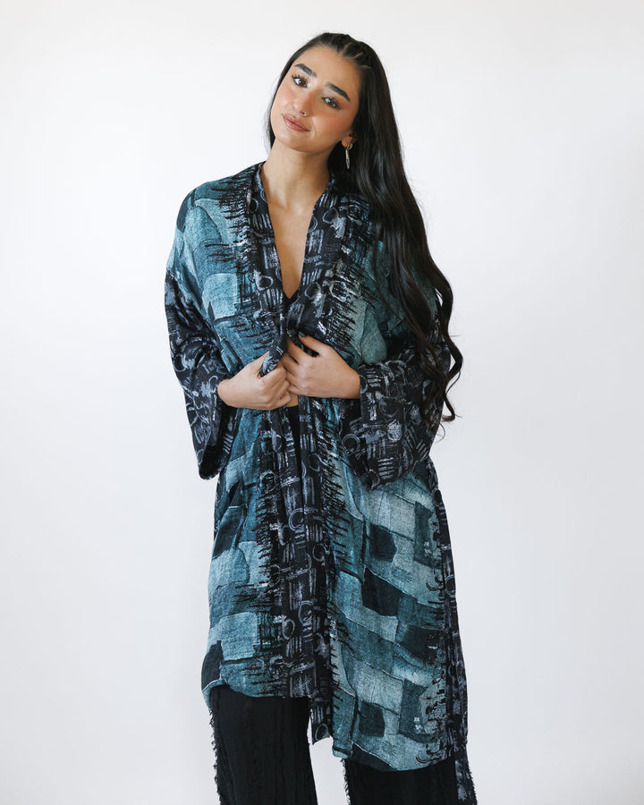 קימונו מקסי ויסקוז סופר רך בהדפס כחול גלקטי לאישה