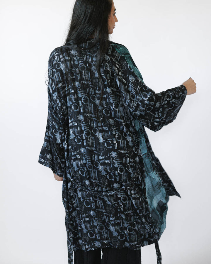 קימונו מקסי ויסקוז סופר רך בהדפס כחול גלקטי לאישה