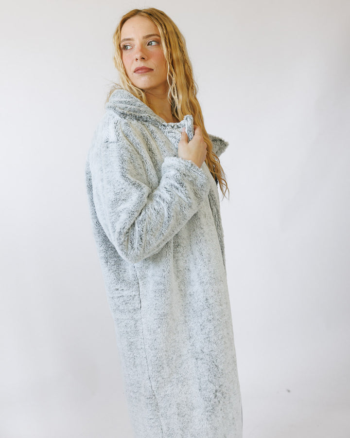 מעיל פרווה אפור יוקרתי לאישה