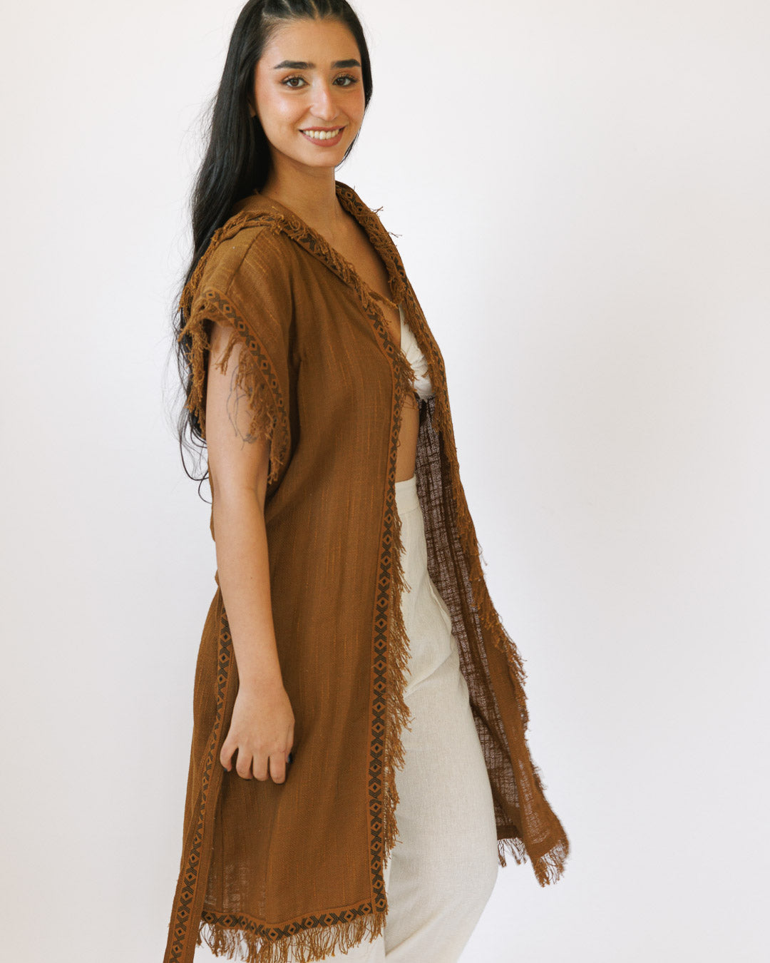 קימונו כותנה דקה קצר, מידי חום, עם קפוצון ועיטור גיאומטרי בשוליים לאישה