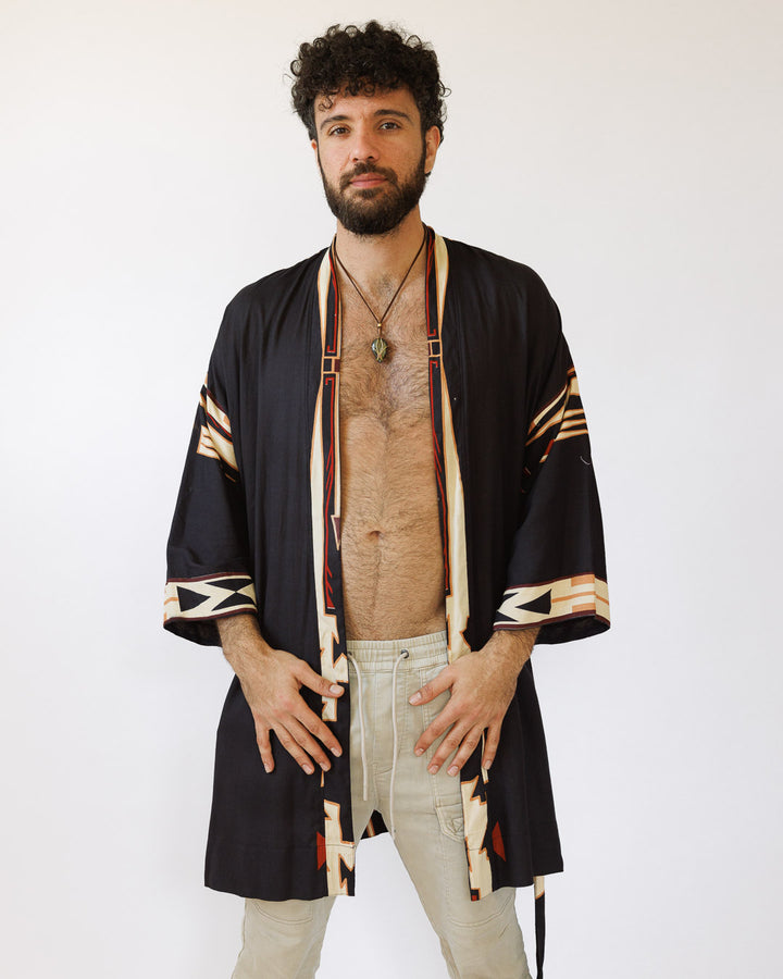 קימונו ויסקוז מידי, שרוול ארוך בהדפס שחור שבטי לגבר