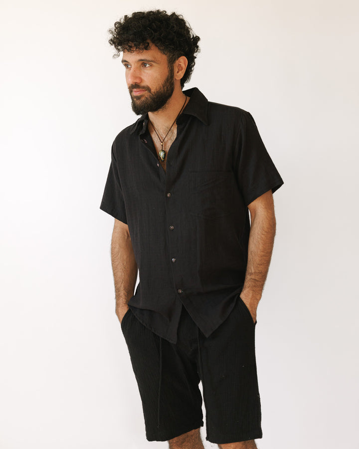 מכופתרת כותנה קצרה, מעוטרת משבצות עדינות שחורה לגבר