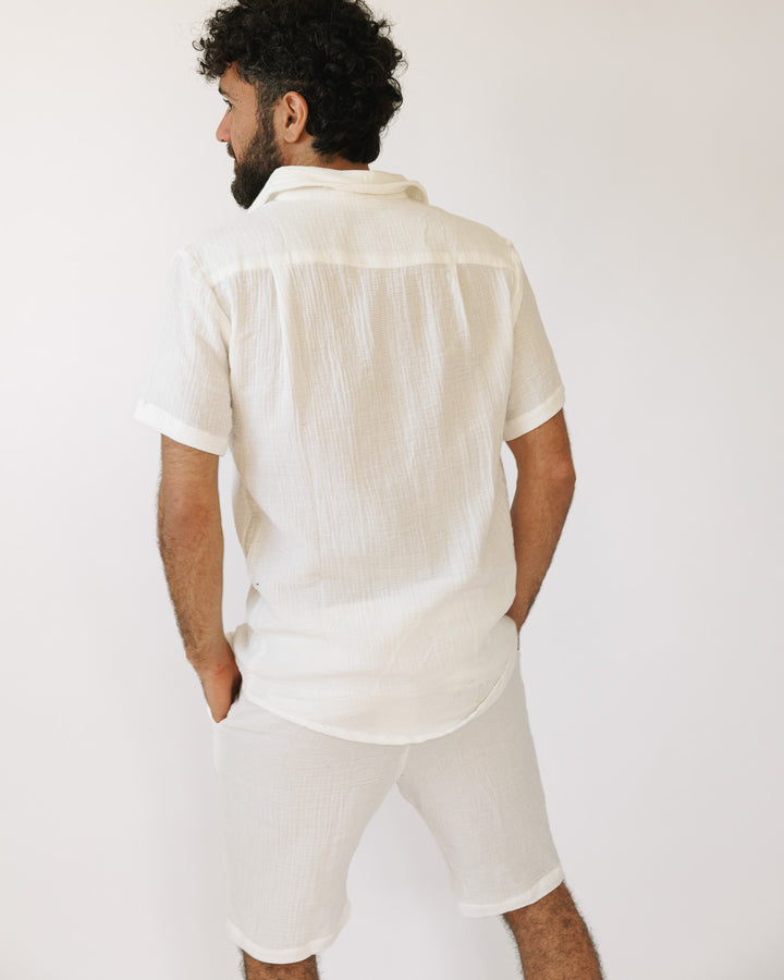 סט: מכופתרת קצרה עם כיס + מכנס כותנה קצר, מעוטרת משבצות עדינות, לבנה לגבר