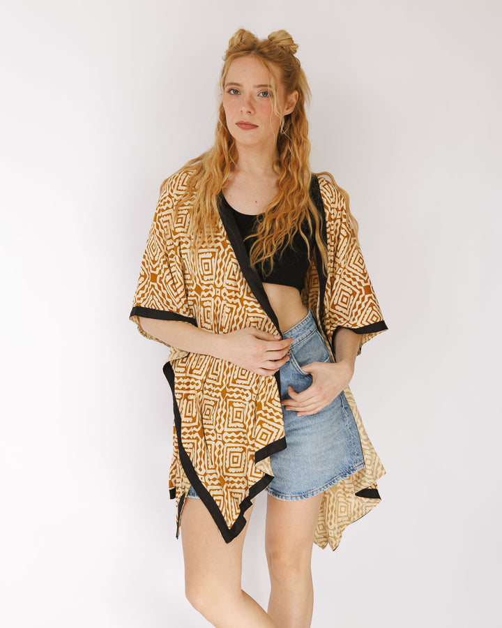 קימונו ויסקוז קצר, שרוול ארוך בהדפס מעונים כתום נטורל לאישה