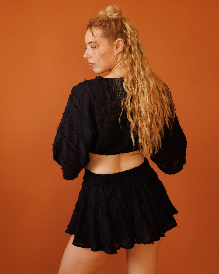 חולצת בטן כפתורים, שרוול מידי, כותנת פרנזים שחורה