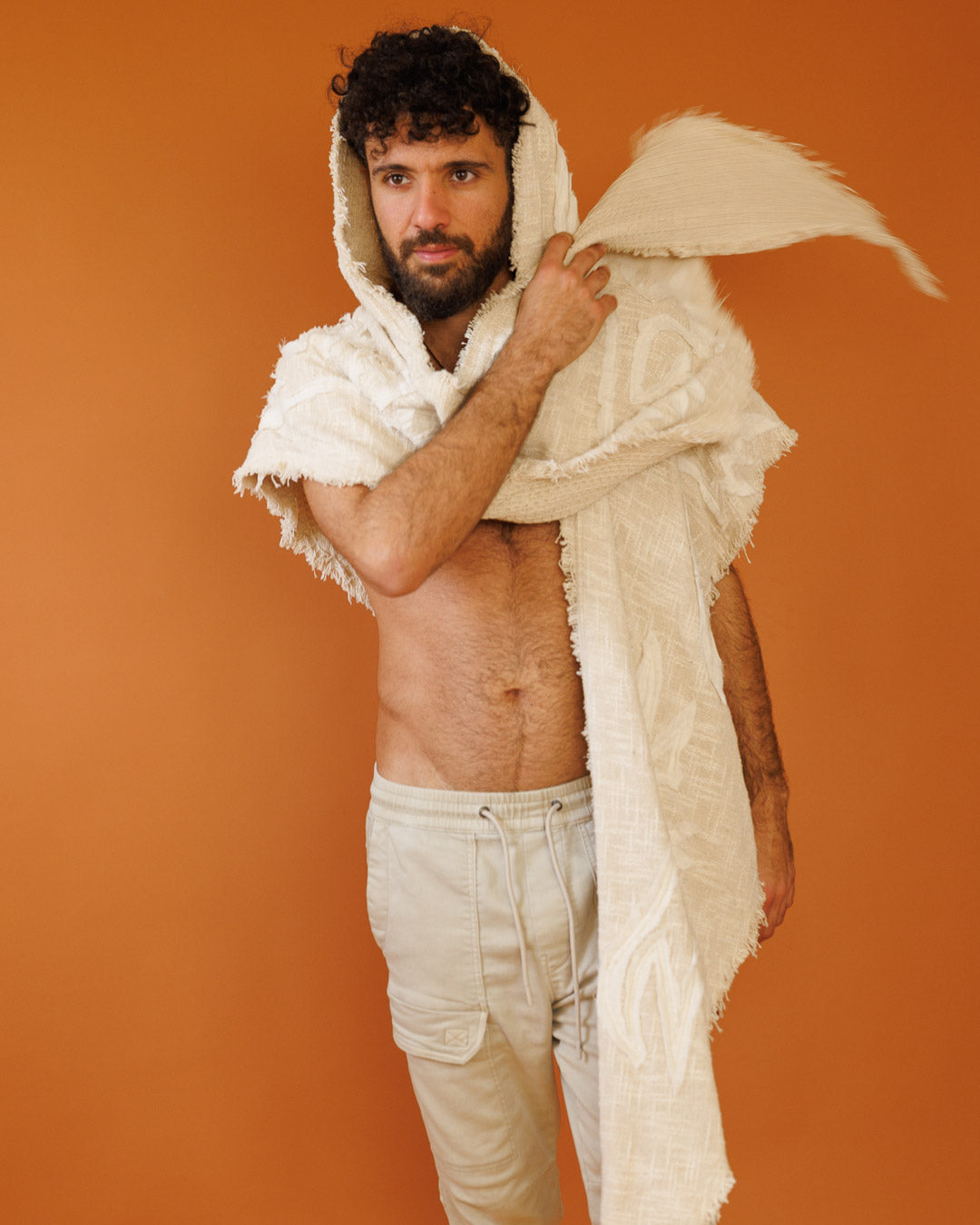 צעיף פיקה נטורל מחמם, 2 שכבות, עם קפוצון בעיטור פסטיבלי מיוחד לגבר