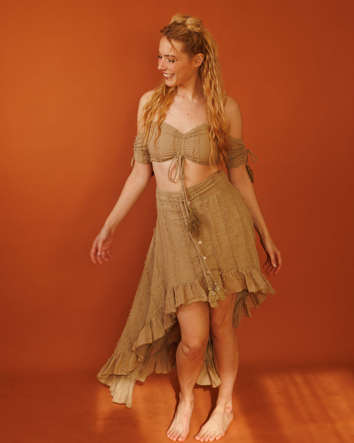 סט: טופ סוכריה עם שרוולים, כותנת פרנזים חאקי + חצאית קצרה מלפנים עם כפתורים, כותנת פרנזים חאקי