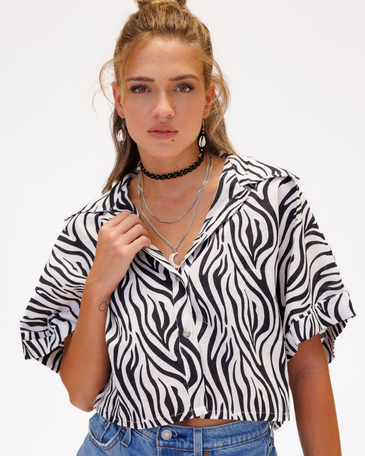 מכופתרת לאישה זברה