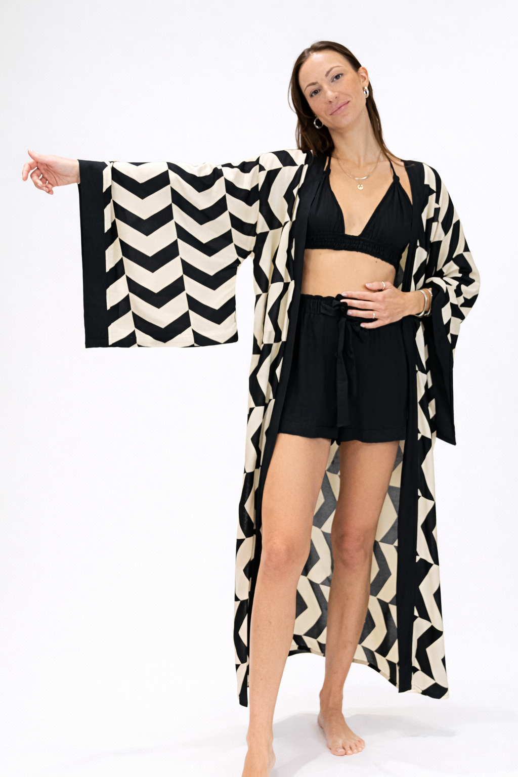 קימונו/ עליונית ויסקוז, שחורה נטורל זיגזג לאישה