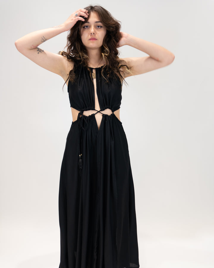 שמלת מקסי חורים שחורה