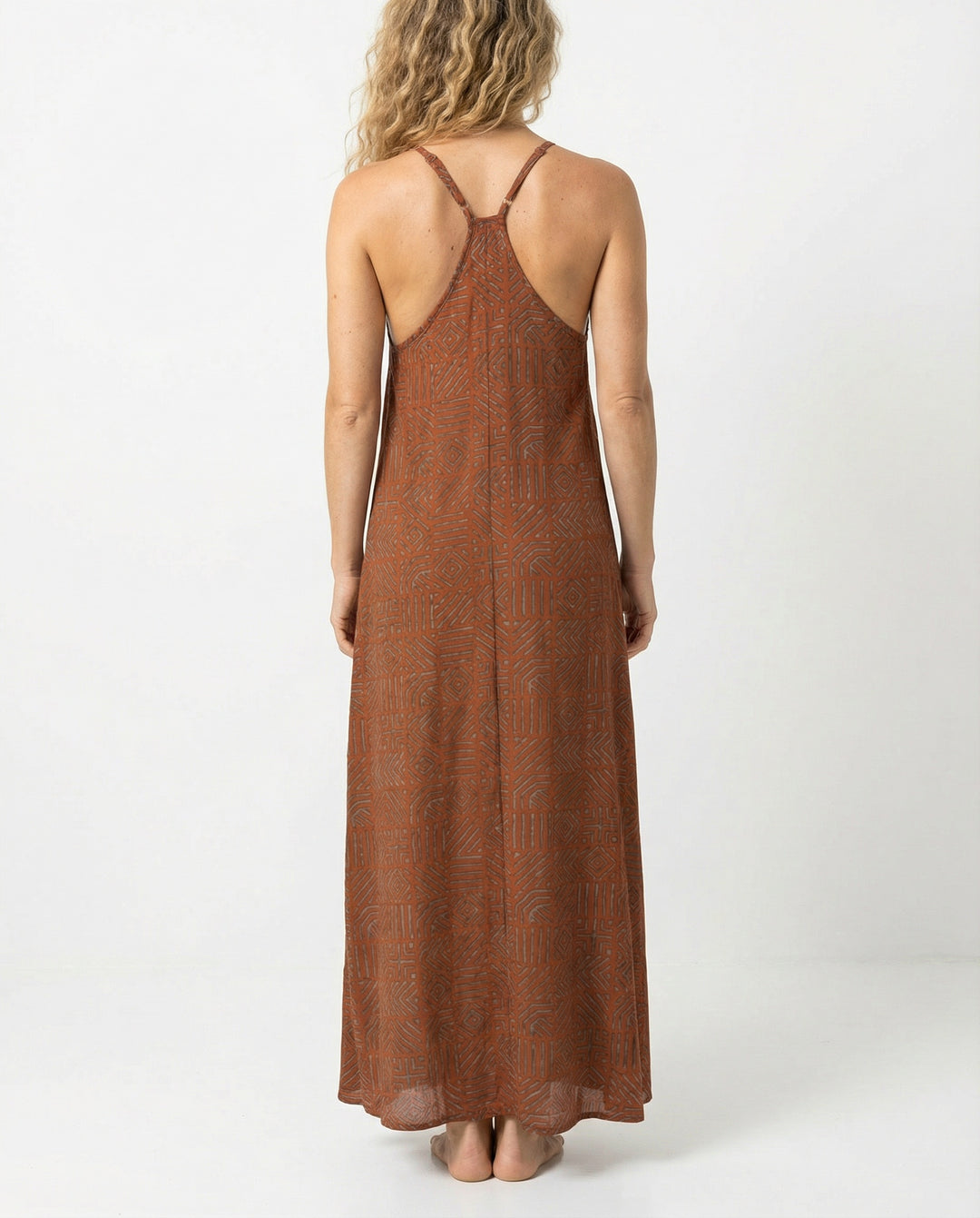 שמלה מקסי ויסקוז אדומה, שסעים, בהדפס שבטי לבן