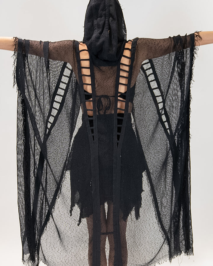 קימונו רשת שחור עם כובע לאישה